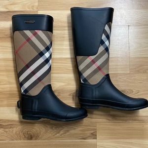 Burberry rainboots